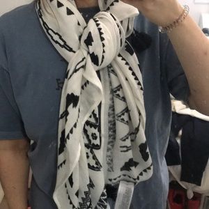 Abercrombie scarf new with tags